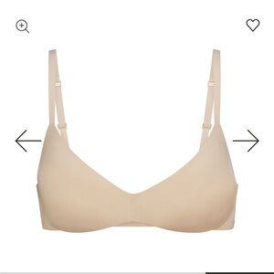 SKIMS PUSH-UP PLUNGE BRA (new with tags)